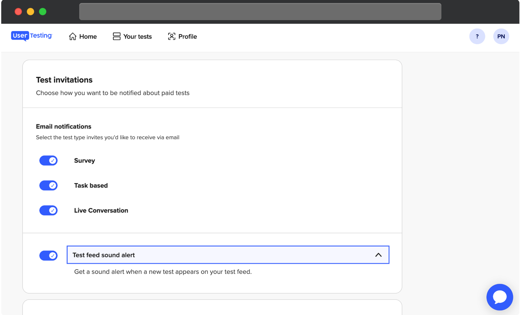 Page des Paramètres sous Invitations aux tests montrant les préférences de notification par e-mail activées pour Enquête, Basé sur une tâche et Conversation en visio, ainsi qu’un interrupteur pour l’Alerte sonore du flux de tests activé.